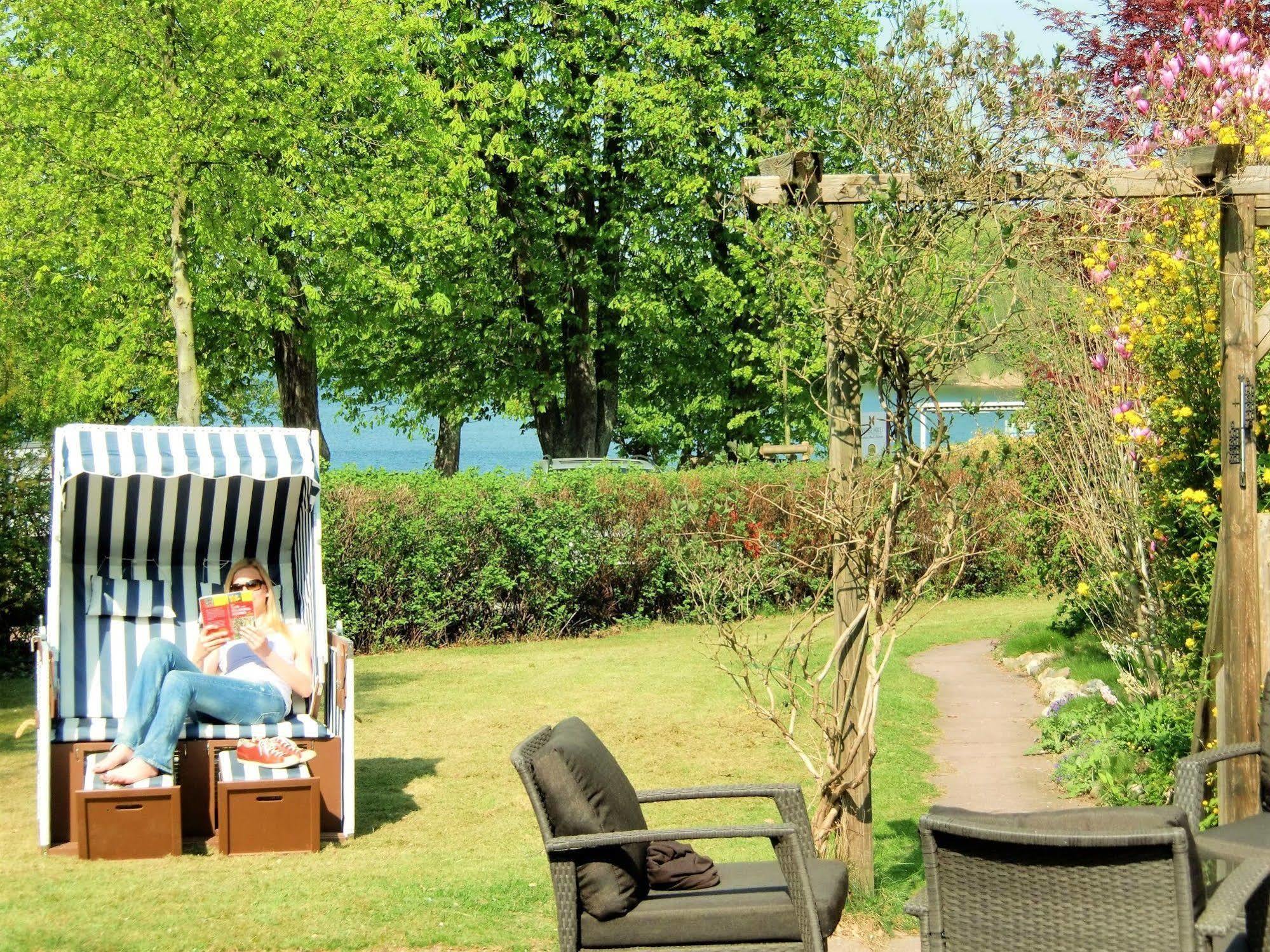 Hotel Holsteinische Schweiz Am Dieksee 3*